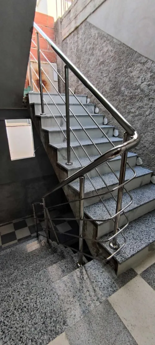 Rampe d'escalier en inox