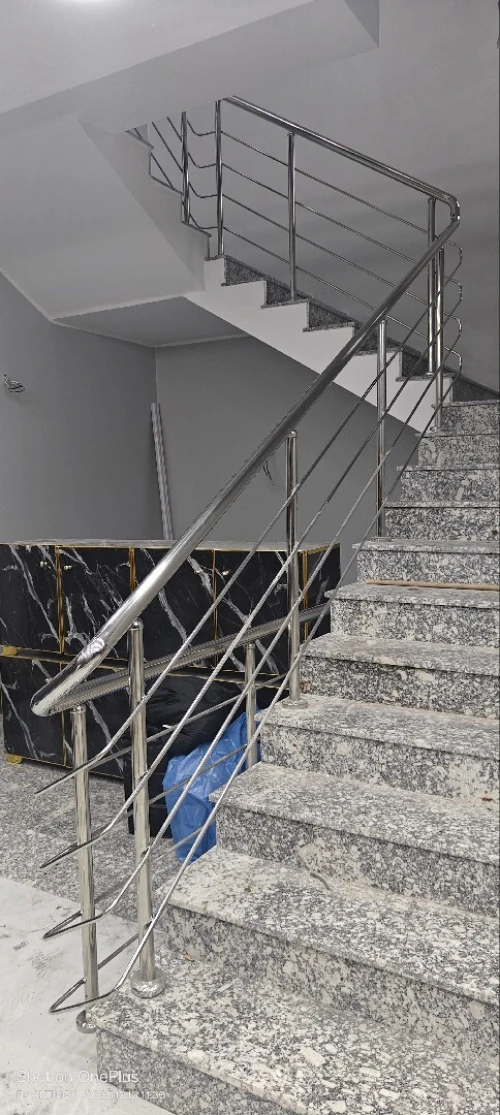 Rampe d'escalier en inox