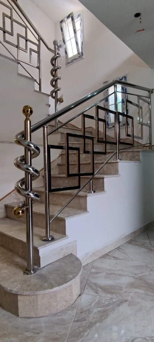 Rampe d'escalier en inox 