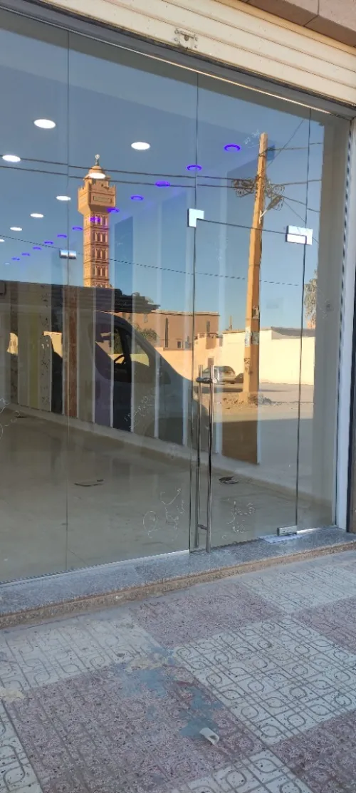 Façade en verre trempé
