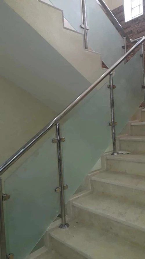 Rampe d'escalier en inox