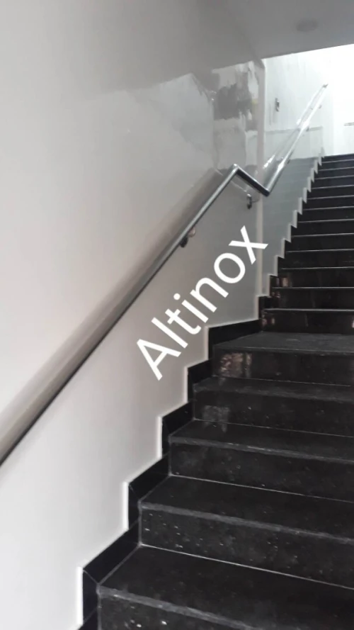 Rampe d'escalier en inox