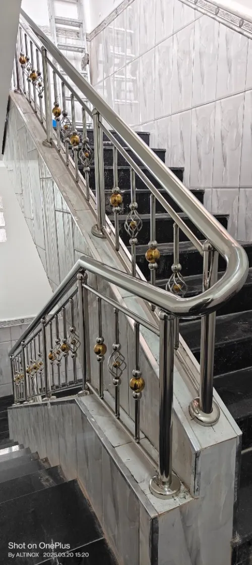 Rampe d'escalier en inox