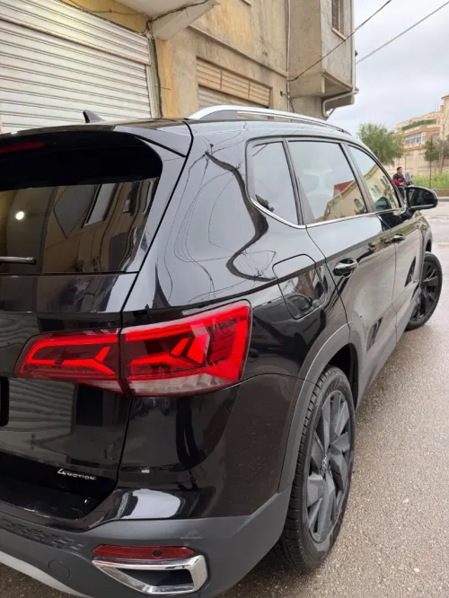 Volkswagen Taos 2024 SEL