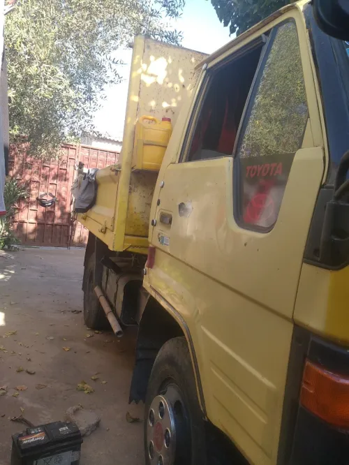 Toyota Bu65 1986