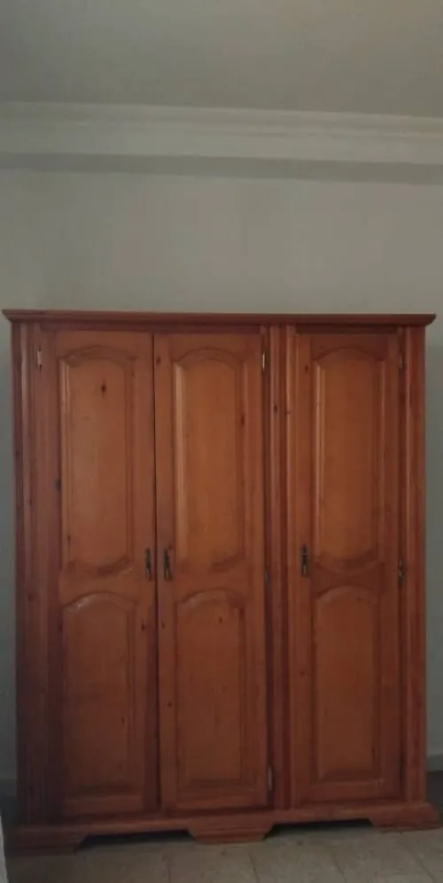 armoire en bois