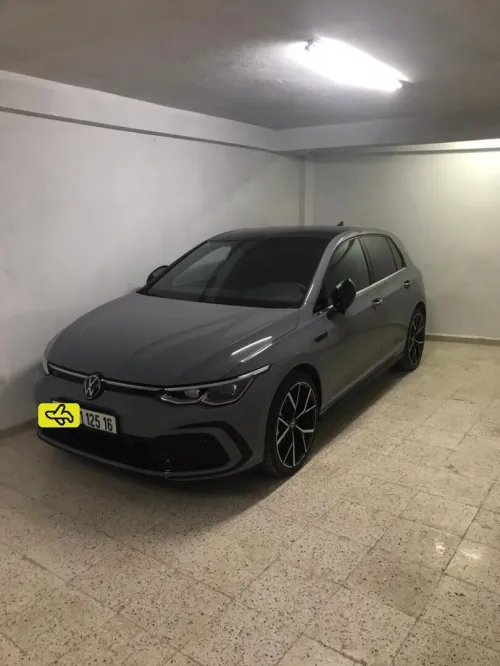 Volkswagen Golf 8 2025 R