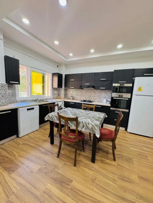 Location Appartement F4 Alger Hydra