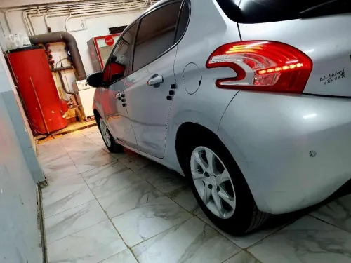 Peugeot 208 2015 Access