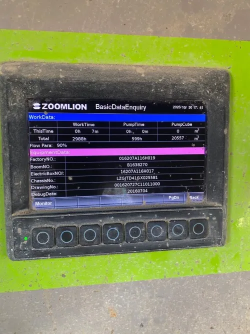 À VENDRE Pompe à béton GIRAFFE ZOOMLION + Camion CHACMAN 2018