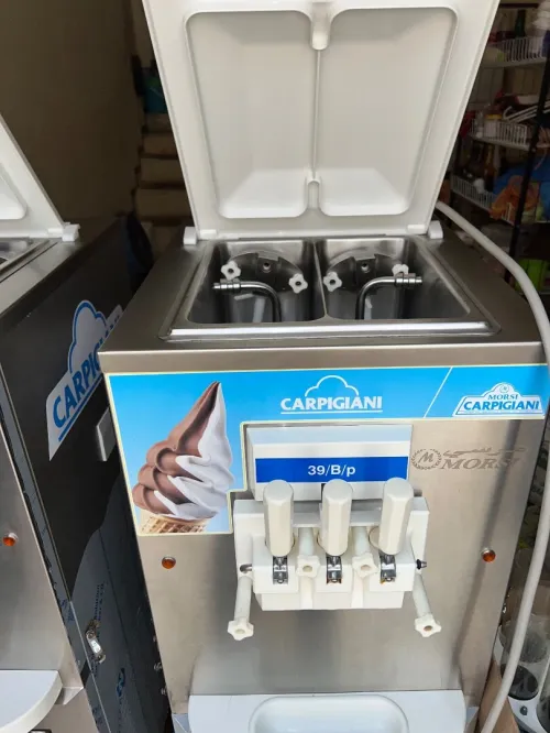 2 machine carpigiani 2025 et sorbi