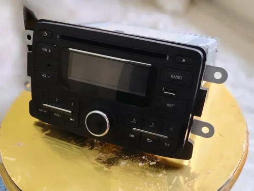 Poste radio original renault Symbol avec suport