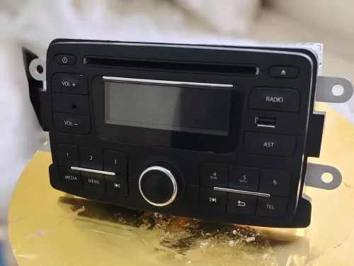 Poste radio original renault Symbol avec suport