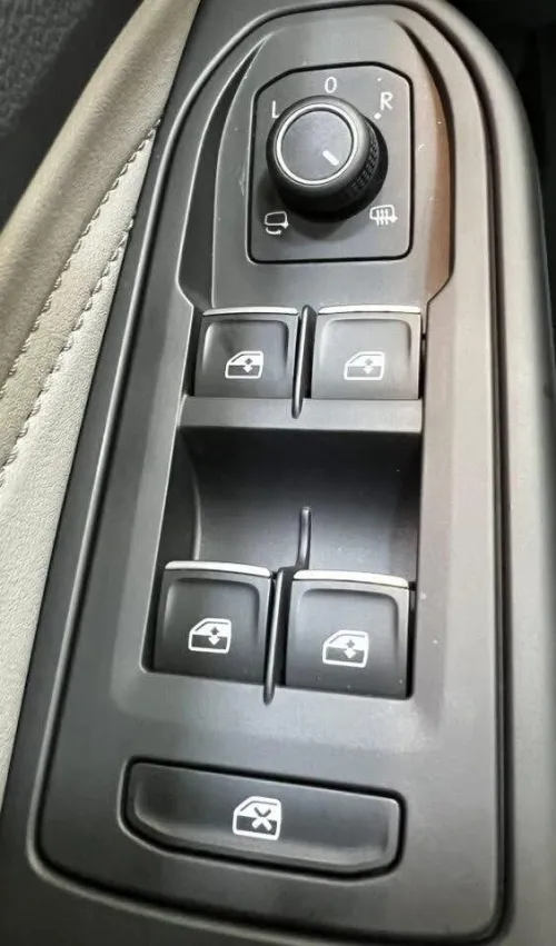 Volkswagen GOLF 8.5 2025 R-line full options
