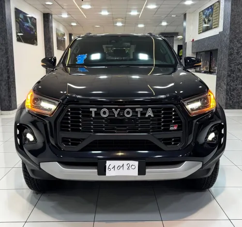 Toyota Hilux 2025 GR full options