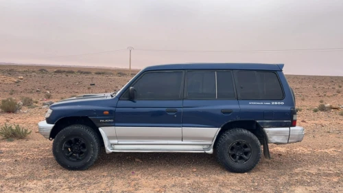 Mitsubishi Pajero Court 1998 