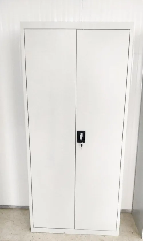 Armoire métallique 2 portes pleine avec étagères solide et pratique 