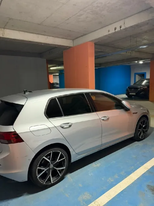 Volkswagen Golf 8 2021 Etsi