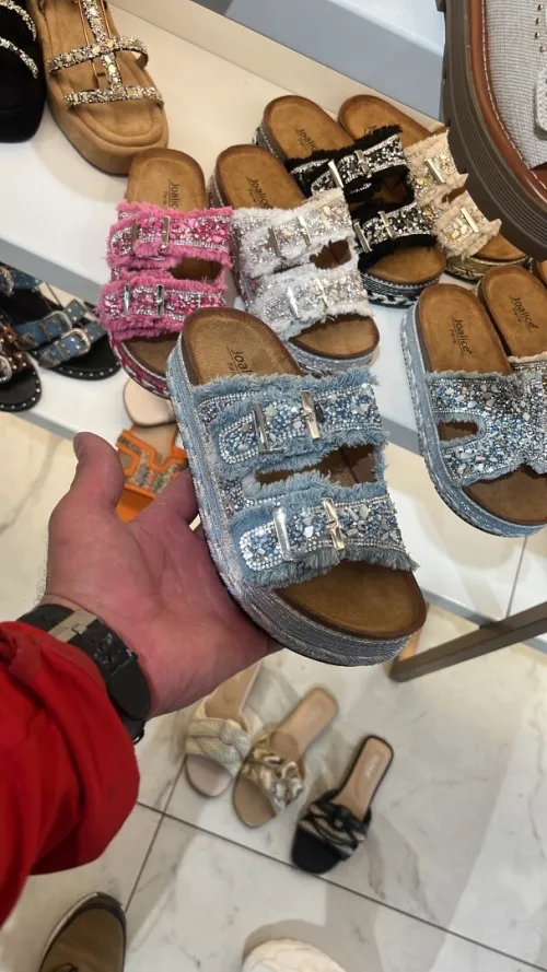 Vendre en grand, toutes les modèles, sandales, ballerines, claquettes
