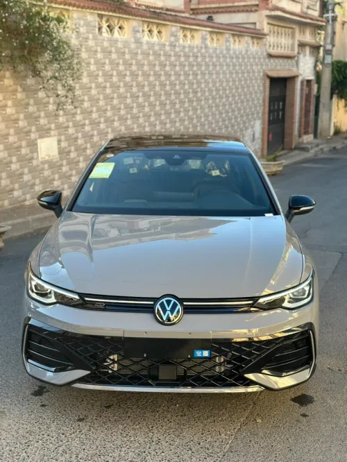Volkswagen Golf 8 2025 R-Line