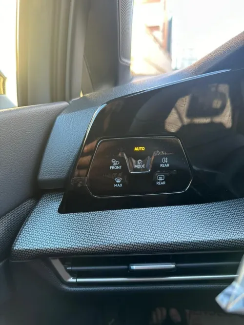 Volkswagen Golf 8 2025 R-Line