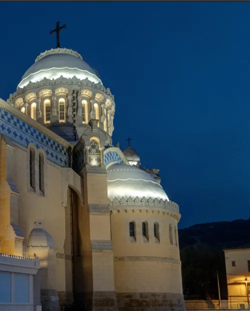 Éclairage Architectural de Façade & Mise en Lumière LED