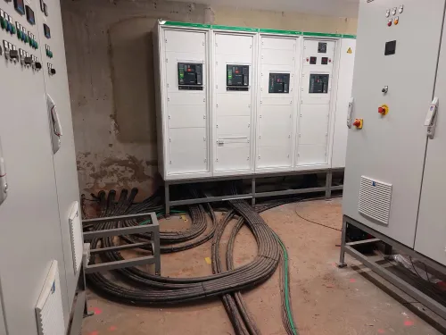 Câblage Armoires Électriques Industrielles & Panneaux de Commande