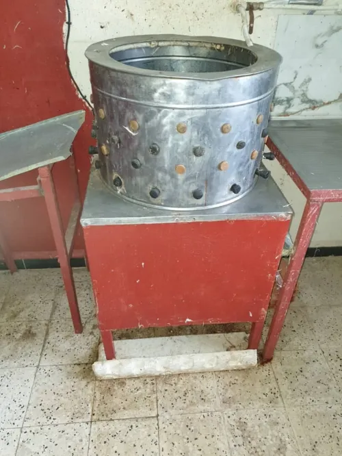 Déplumeuse et matériel d'abattage poulet 