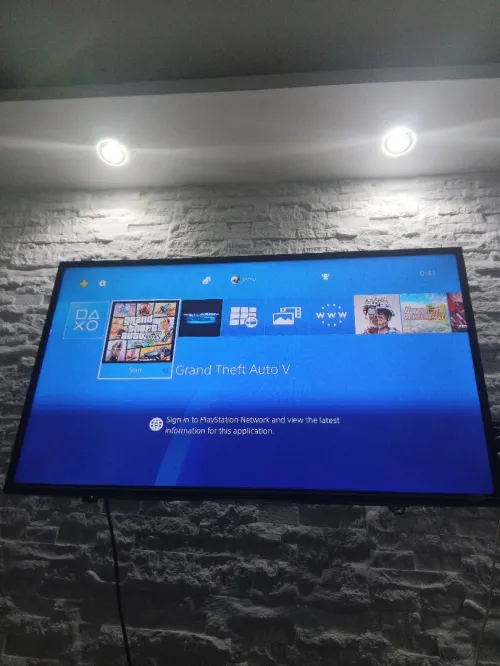 Ps4 slim 400gb online 13.04v