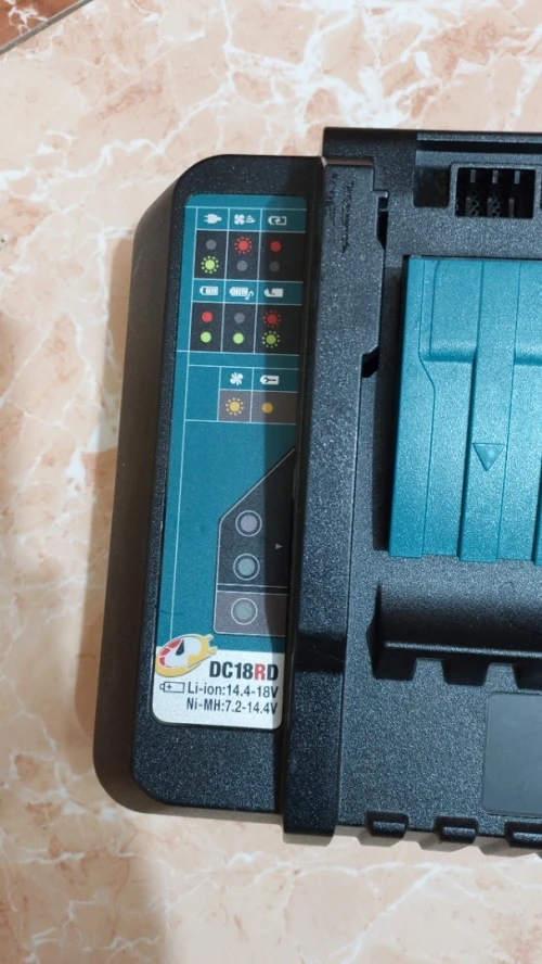 Chargeur rapide Makita 14, 18v (Doublé)