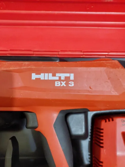 Cloueure Hilti BX 3