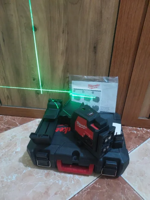 Niveau laser Milwaukee L4 CLLP (2024)