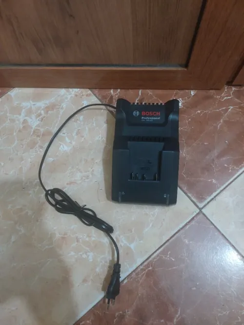 Chargeur Bosch 18v