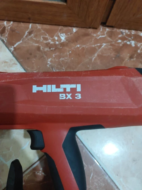 Cloueure Hilti BX 3