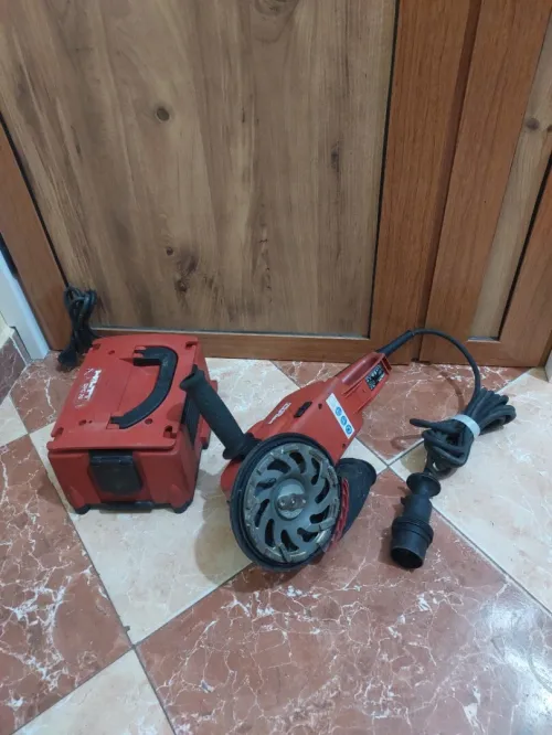 Ponceuse A béton Hilti DG 150