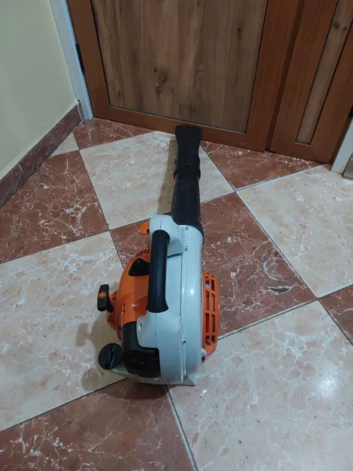 Souffleur Stihl BG 86 (Germany)