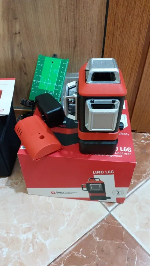 Niveau laser LEICA  3*360 (batterie & pille) - portée : 70m - 2022