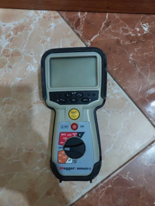 Mégohmmètre multimètre Megger BMM80F/2