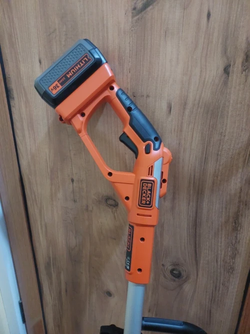 Debroussailleuse Black&Decker 36v