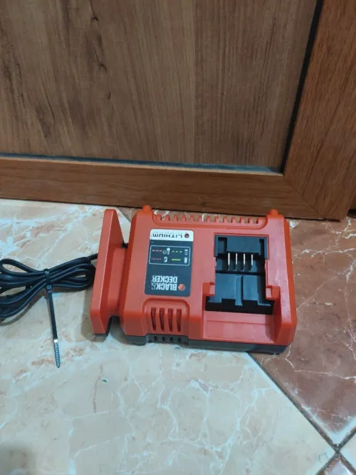 Chargeur BLACK&DECKER 20v