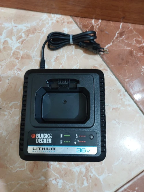 Chargeur Black&Decker 36v