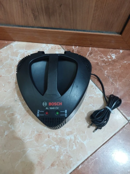 Chargeur Bosch 36v