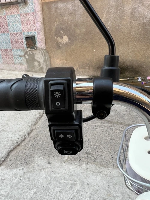 ebik دراجة كهربائية moto électrique Ebok scooter électrique 