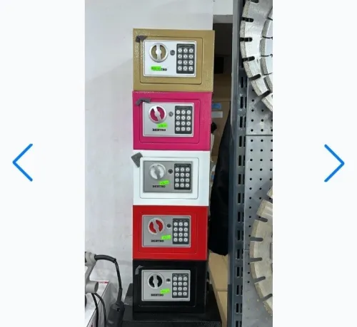 Coffre-fort électronique avec code de sécurité programmable