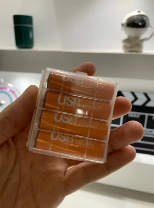 Pack de 4 piles rechargeables USB Type-C AA 2200mAh