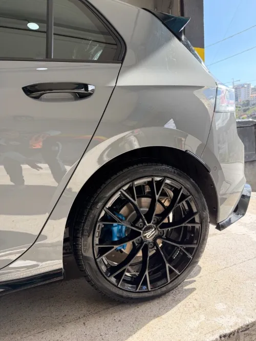 Volkswagen Golf 8 2025 R