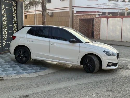 Skoda Fabia 2022 Style (avec toit panoramique)