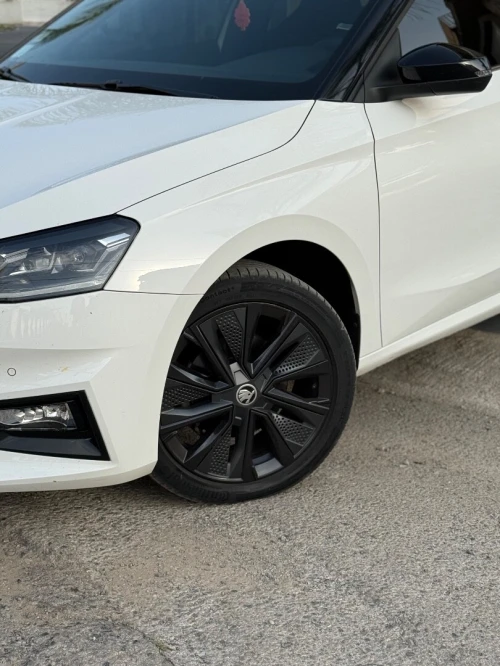 Skoda Fabia 2022 Style (avec toit panoramique)