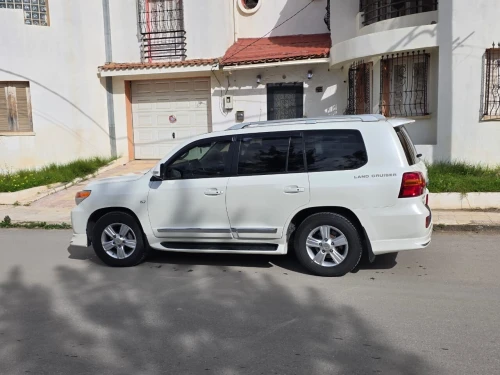 Toyota Land cruiser V8 2015 