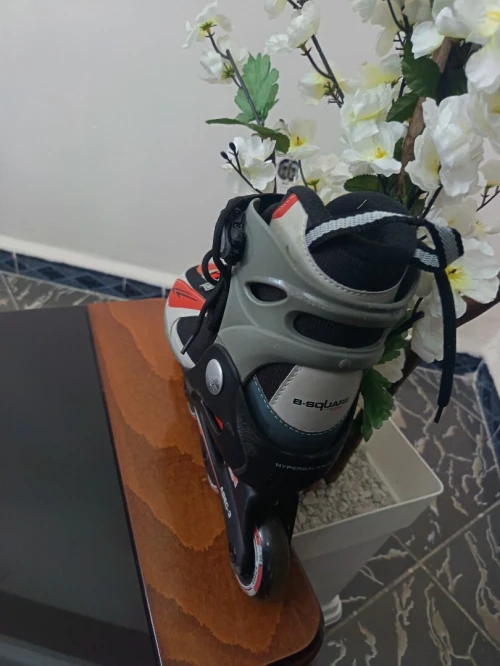 Roller skates ليغولوغ ليباتا
